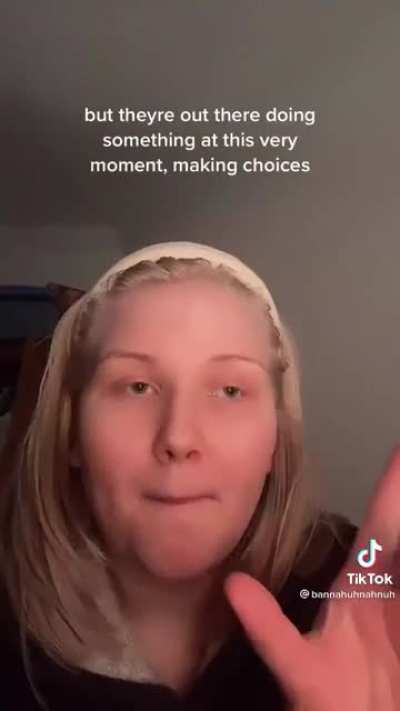 Sis be overthinking xd