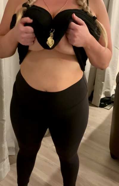 For my followers who love my big tits in motion. There&rsquo;s always more😋. Link in comments