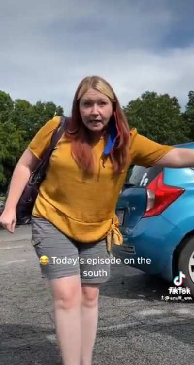Karen threatens to key a mans car for recording her going off