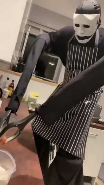 That's some impressive dexterity not gonna lie