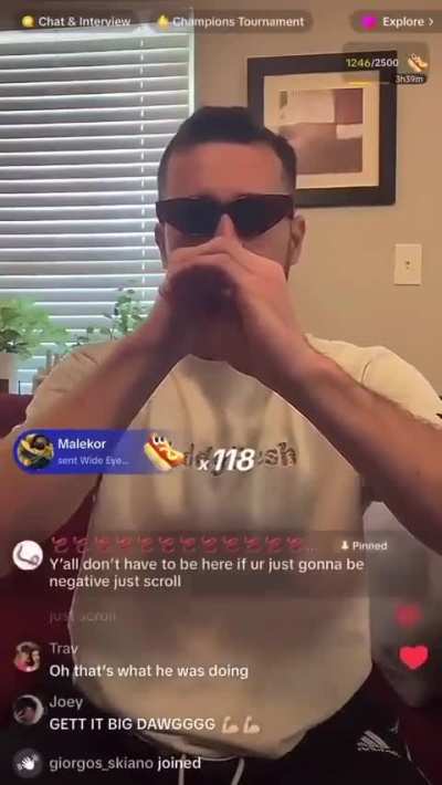 This has to be the craziest tiktok live ever bra wtf😭