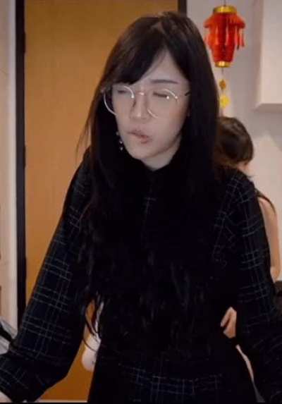 lily 👄 bite