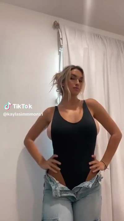 @kaylasimmons1