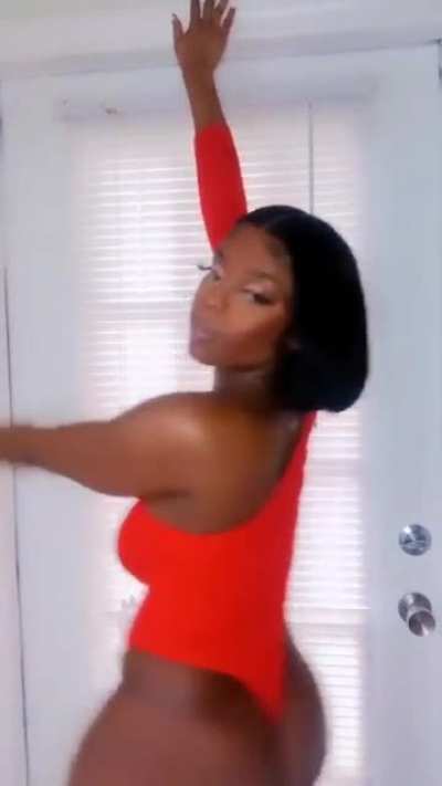 Sexy Lil Red 2.