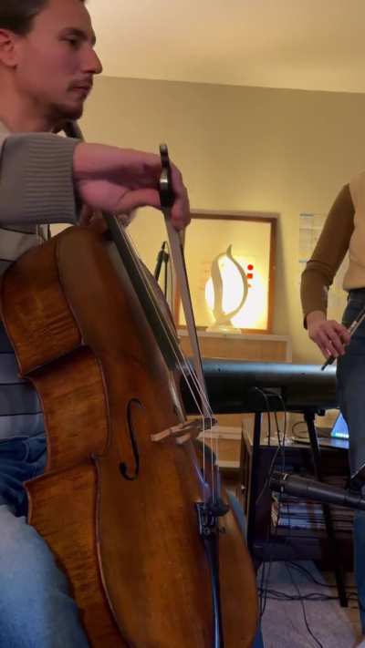 Trio arrangement of “Deck the Halls” that I recorded with my friend on cello, and sister on viola. Happy holidays!