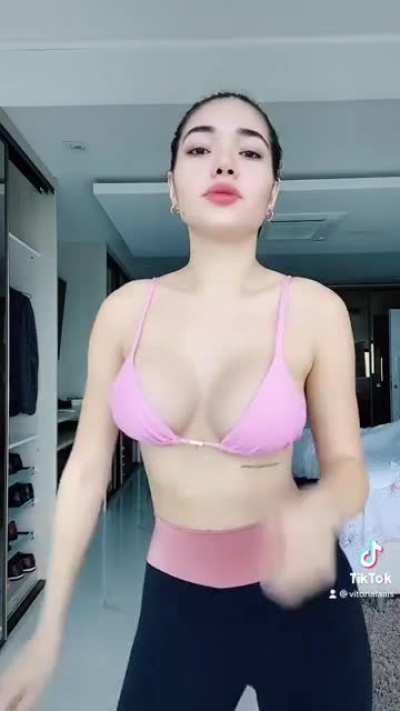 Vit&oacute;ria La&iacute;s