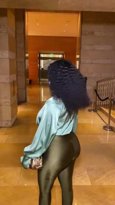 👋🏾