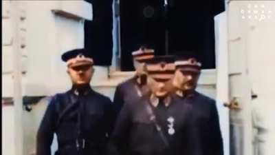 G&ouml;rd&uuml;ğ&uuml;m en g&uuml;zel "Atat&uuml;rk ve Silah Arkadaşları" editi olabilir... (Not: Kullanılan şarkı ve sanat&ccedil;ıya &ccedil;ok takılmayın.)