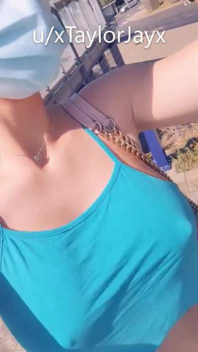 I kinda get off on it being obvious I&rsquo;m braless