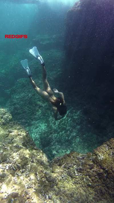 Who doesn&rsquo;t like swimming naked?