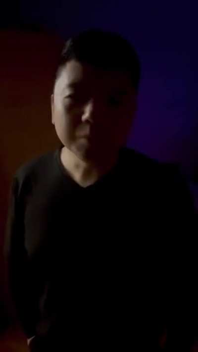 哎基辅的国人，被全网删号了：站久了，不习惯下跪
