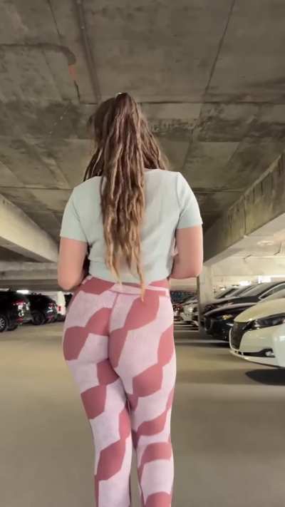 u/Cap<wbr>tainh<wbr>ill84<wbr>02 Ass Killing Them Yoga Pants