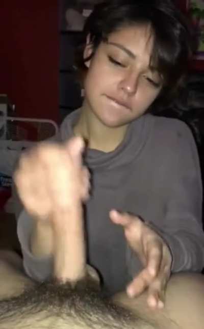 Cutie makes him cum 👌