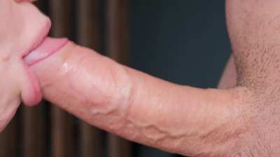 I love when a dick is so deep. Will you fuck my throat?