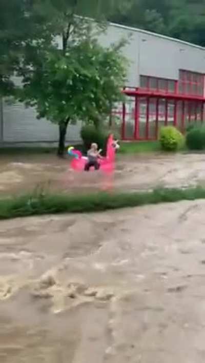 This is one way to enjoy a disaster...