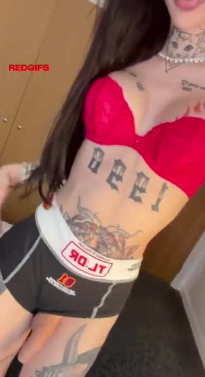Do older men prefer sexy trans girls?