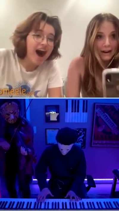 Duo surprises girls with beautiful music
