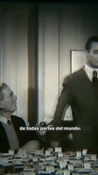 Juan Lepich, coleccionista de fósforos (1951)