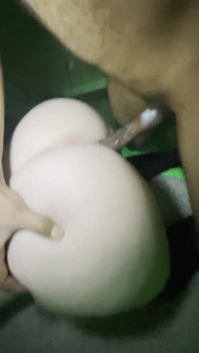 The way he is gripping my ass and pounding my pussy like that had me leaking 🤤🤤