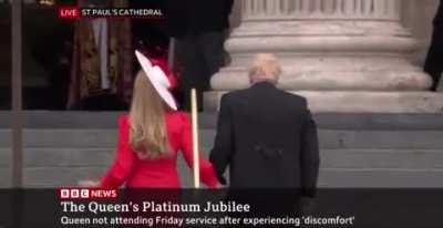 UK PM Boris Johnson is heavily booed and whistled as he arrives at royal jubilee celebrations