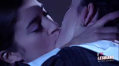 Retro Scenes: Alicia Rodriguez & Constanza Contreras - 