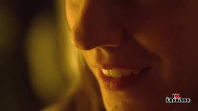 Anna Silk & Zoie Palmer (Lost Girl - s03e04)