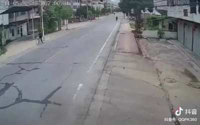 Tesla car suddenly takes off, out of control, police investigating - China Nov 5 2022
