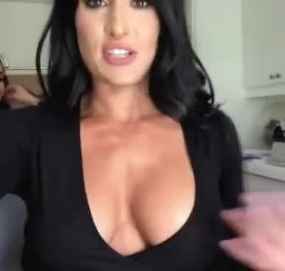 Nikki Bella