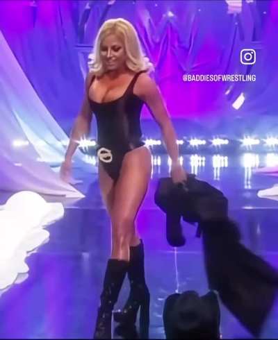 Trish Stratus