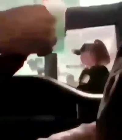 Can I also get some napkins?