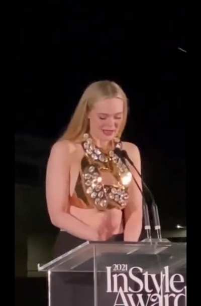 Elle Fanning InStyle Awards