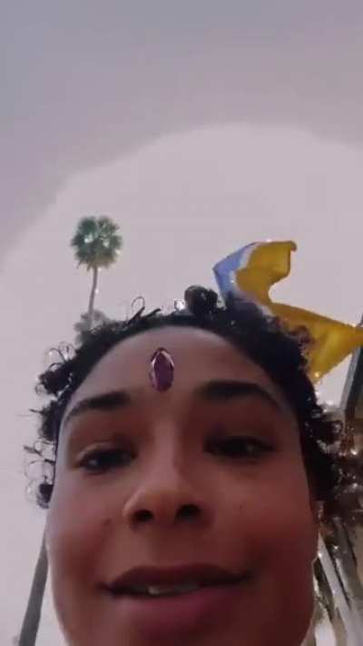 Aiyana keeping an eye out for Supercoolemu 😂