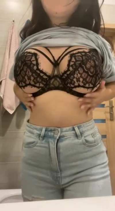 My friends doesn&rsquo;t know What kind of tits I have here