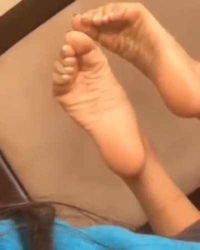 Sey teen pretty feet