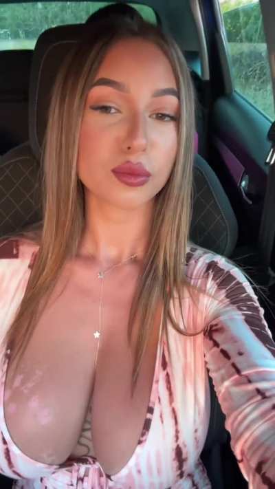 Annna.Am milkers