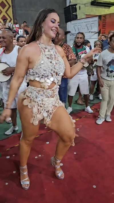 Paolla Oliveira