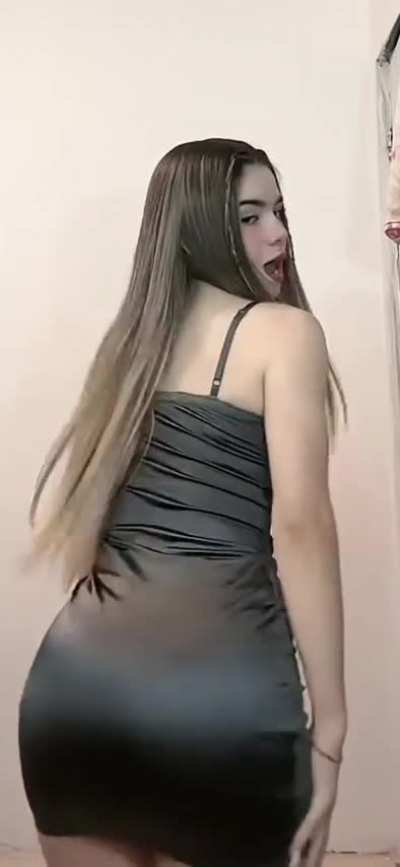 Me estoy masturbando por esta puta levanta vergas. Dm para m&aacute;s