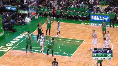 [Highlight] Mason Plumlee airballs free throw badly