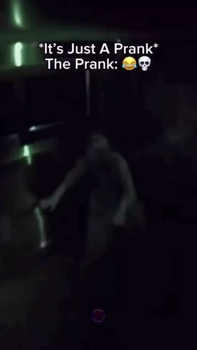 [PRANKS] Scared Sh*tless in the Elevator
