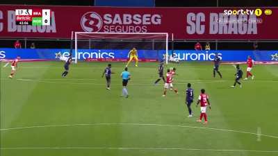 Gola&ccedil;o de Gabri Mart&iacute;nez (Braga) vs Moreirense 