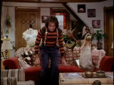 Robin Williams and Pam Dawber in a set of Bloopers from the making of their TV series "Mork and Mindy" (1978 - 1982)