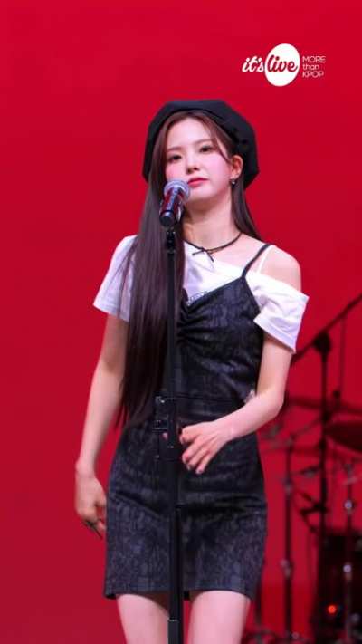 [230427] Yujin - it&rsquo;s Live TikTok update: Giddy - 1PersonCam [LOVESTRUCK!]