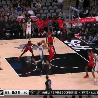 [Highlight] Devin Vassell: 25 points, one half.