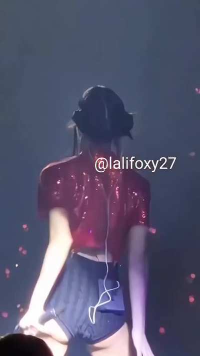BLACKPINK LISA