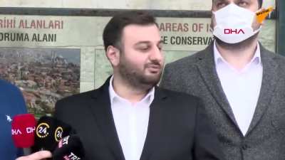 AK Partililerden İBB'ye protesto: "Kilosu 392 liradan baklava alınmış. İsraf olduğunu d&uuml;ş&uuml;n&uuml;yoruz." | Yemin ediyorum akılsız bunlar. Kendi israflarını say say bitmez. Daha ge&ccedil;en g&uuml;n 2 milyon liralık g&uuml;l suyu israf edildi ama hi&ccedil;birinin sesi &ccedil;ıkmadı.