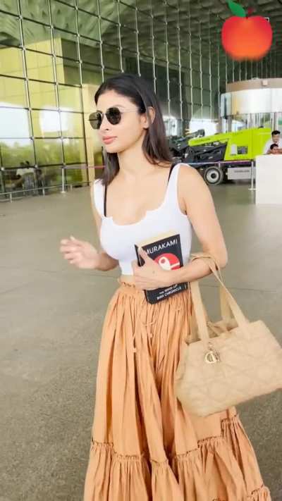 Curvy Mouni Roy 