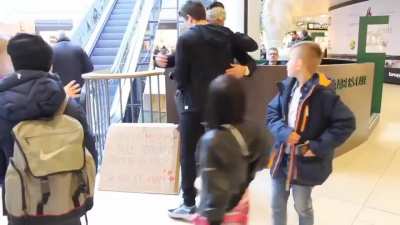 Guy wrote a message: " Hi, I am a muslim, they call us terrorist. If You trust me, hug me!"