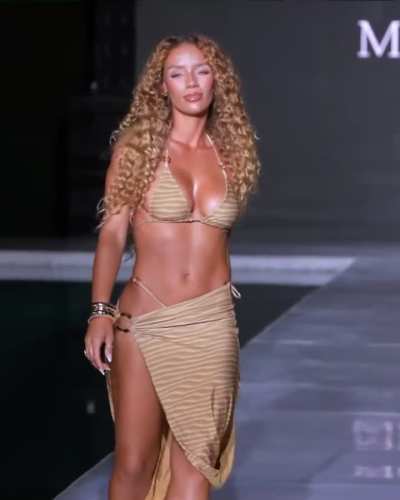 TheWalkOfAGoddess