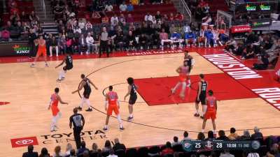 [Highlight] Tari Eason with a powerful dunk, rebound, then a 3 pointer all in 30 seconds