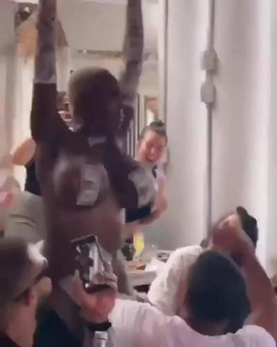 Twerking tits